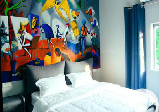 华坪对于酒店的墙体彩绘而言更注重哪些方面？